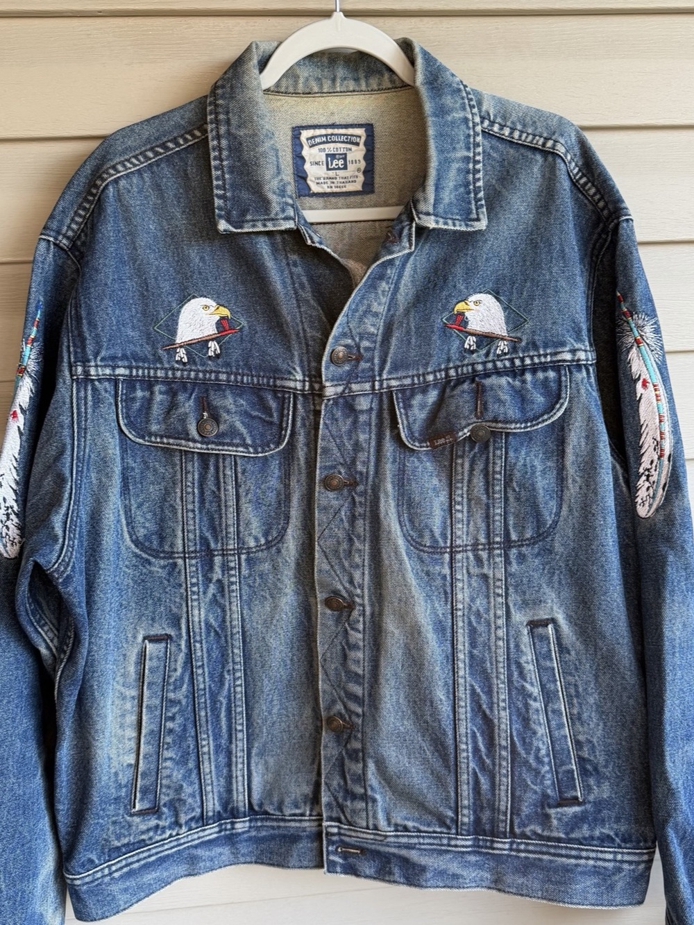 Unique VTG rare Lee Embroidered Native American Bear Eagle Wolf Trucker Jacket L